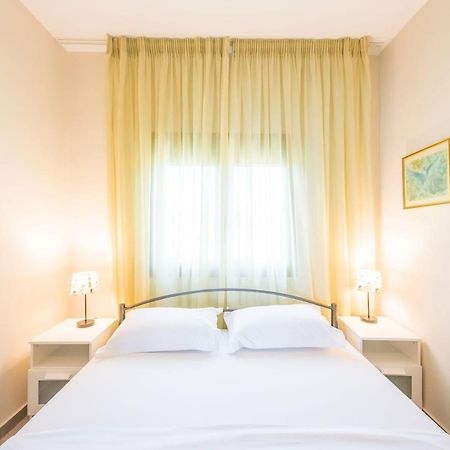 Nereus & Oceanus Beachfront Apartments, Lagonisi Beach #Feelslikehome Ормос Пангиас Екстериор снимка