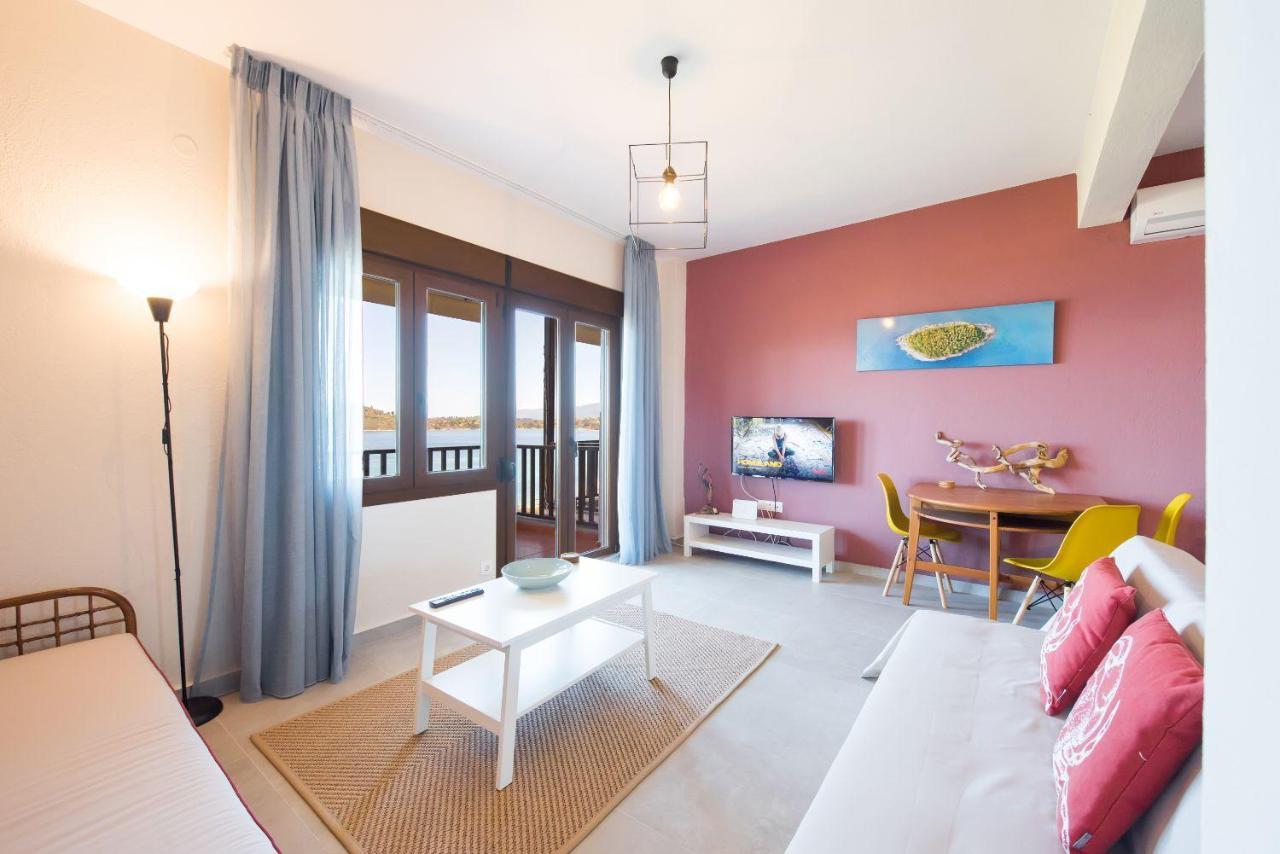 Nereus & Oceanus Beachfront Apartments, Lagonisi Beach #Feelslikehome Ормос Пангиас Екстериор снимка