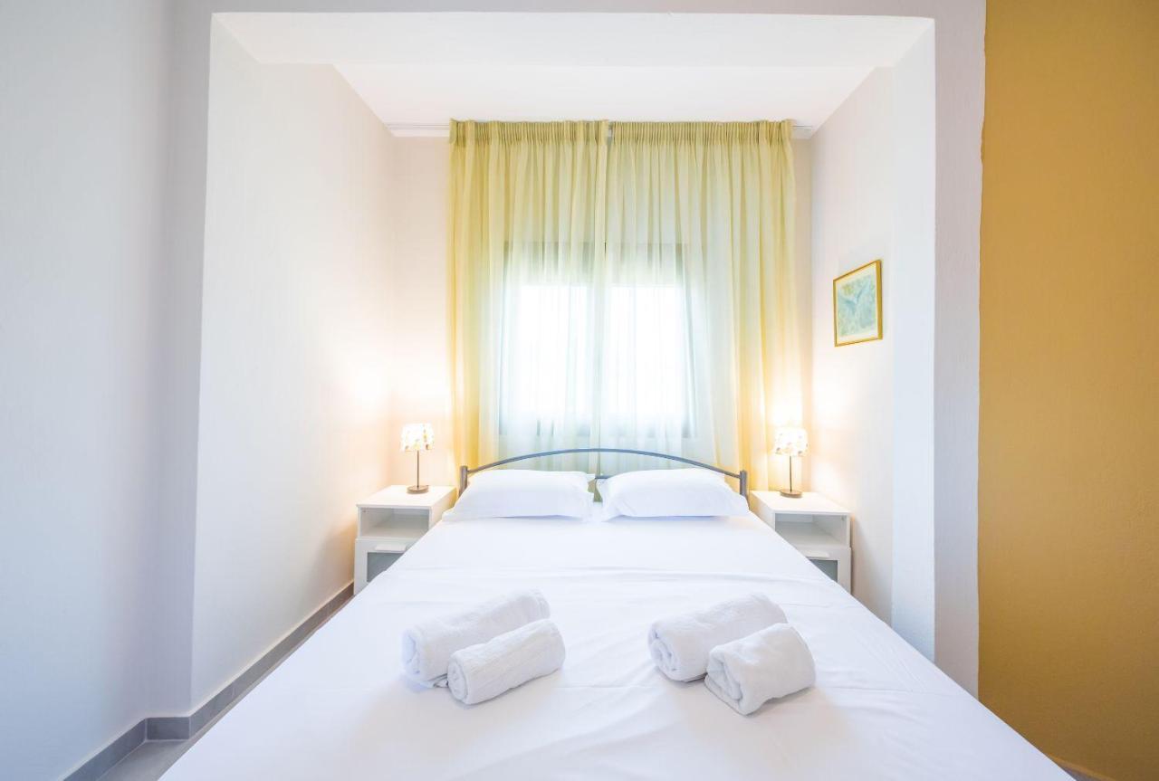 Nereus & Oceanus Beachfront Apartments, Lagonisi Beach #Feelslikehome Ормос Пангиас Екстериор снимка