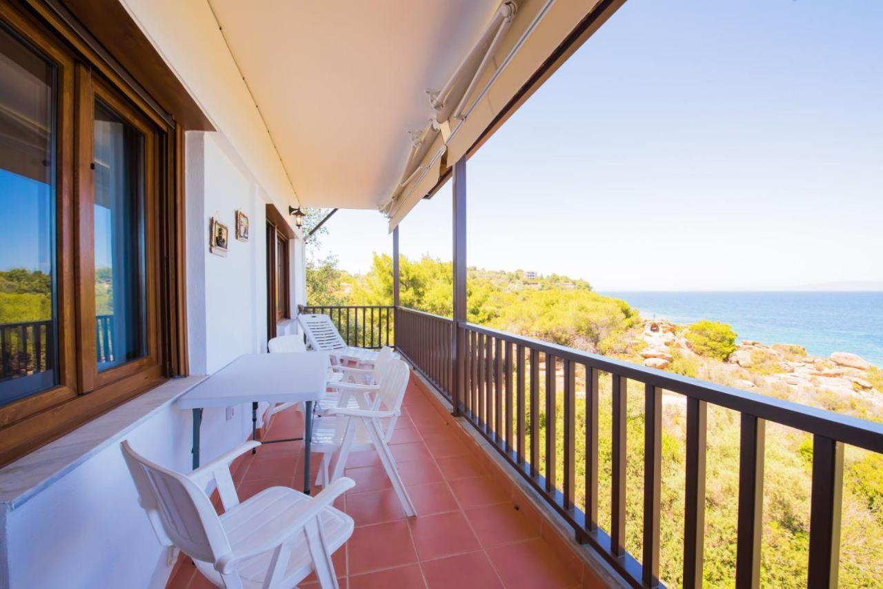 Nereus & Oceanus Beachfront Apartments, Lagonisi Beach #Feelslikehome Ормос Пангиас Екстериор снимка