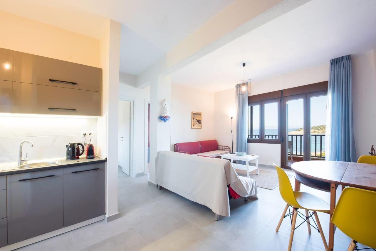 Nereus & Oceanus Beachfront Apartments, Lagonisi Beach #Feelslikehome Ормос Пангиас Екстериор снимка